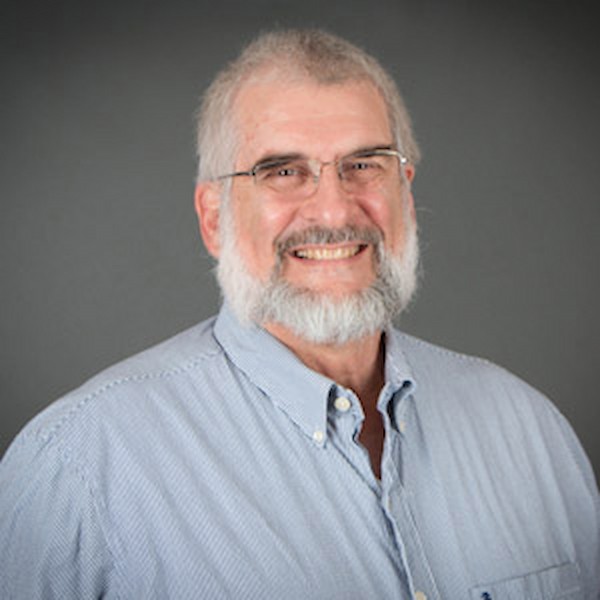 Headshot Faculty Lee Mitchell